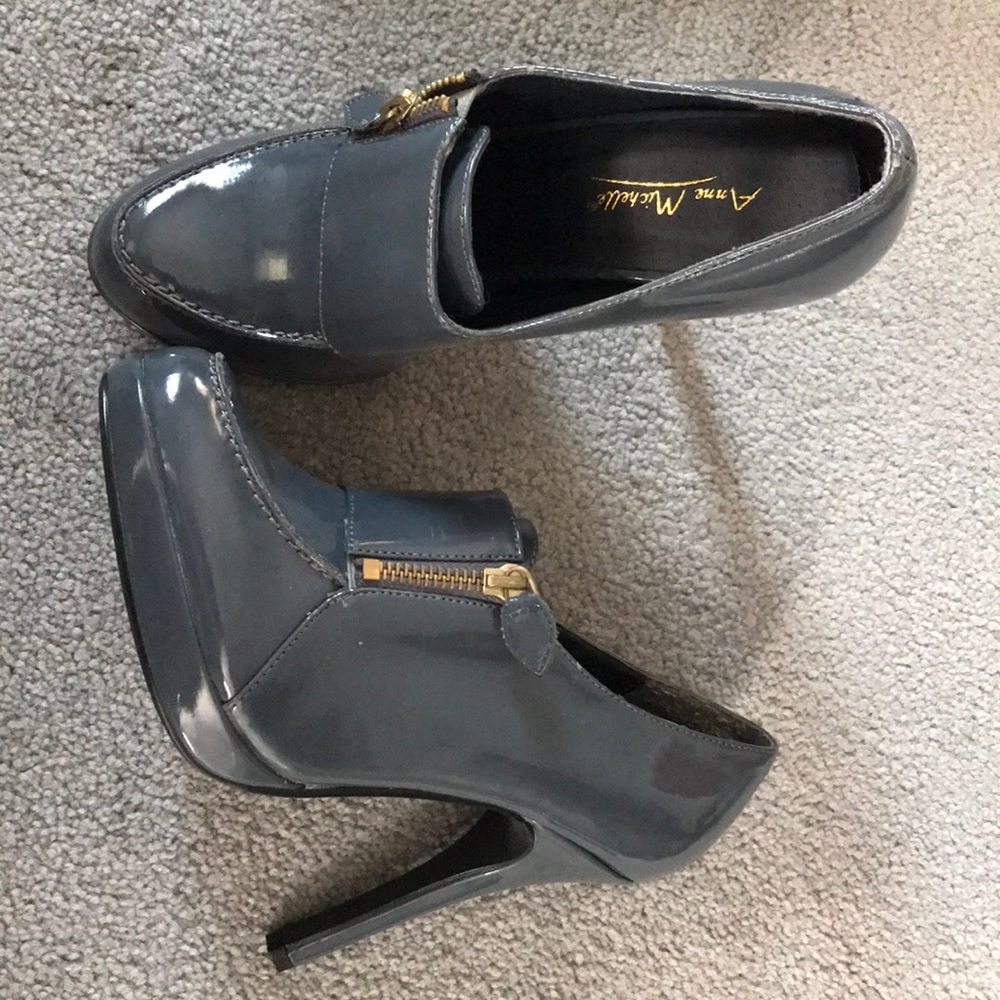Pumps gray shoes 7.5